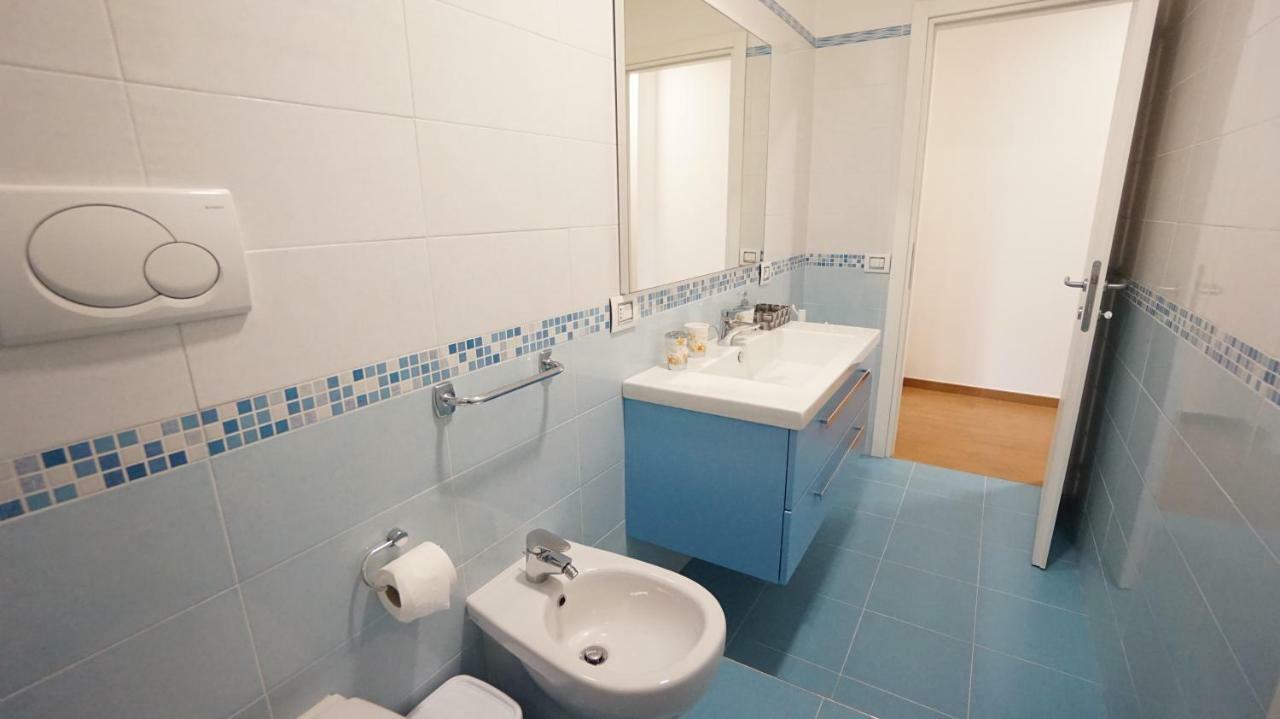 Residenza Topazio Сан-Бенедетто-дель-Тронто Екстер'єр фото