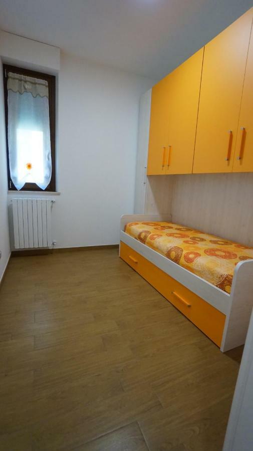Residenza Topazio Сан-Бенедетто-дель-Тронто Екстер'єр фото